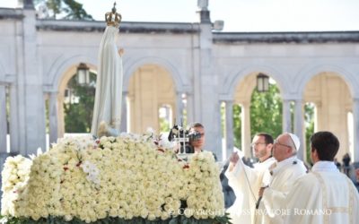 Peregrinação a Fátima: Papa proclamou santos Francisco e Jacinta Marto