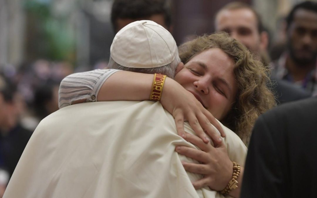 Portuguesa Catarina Duarte deu um abraço «bem apertado» ao Papa Francisco